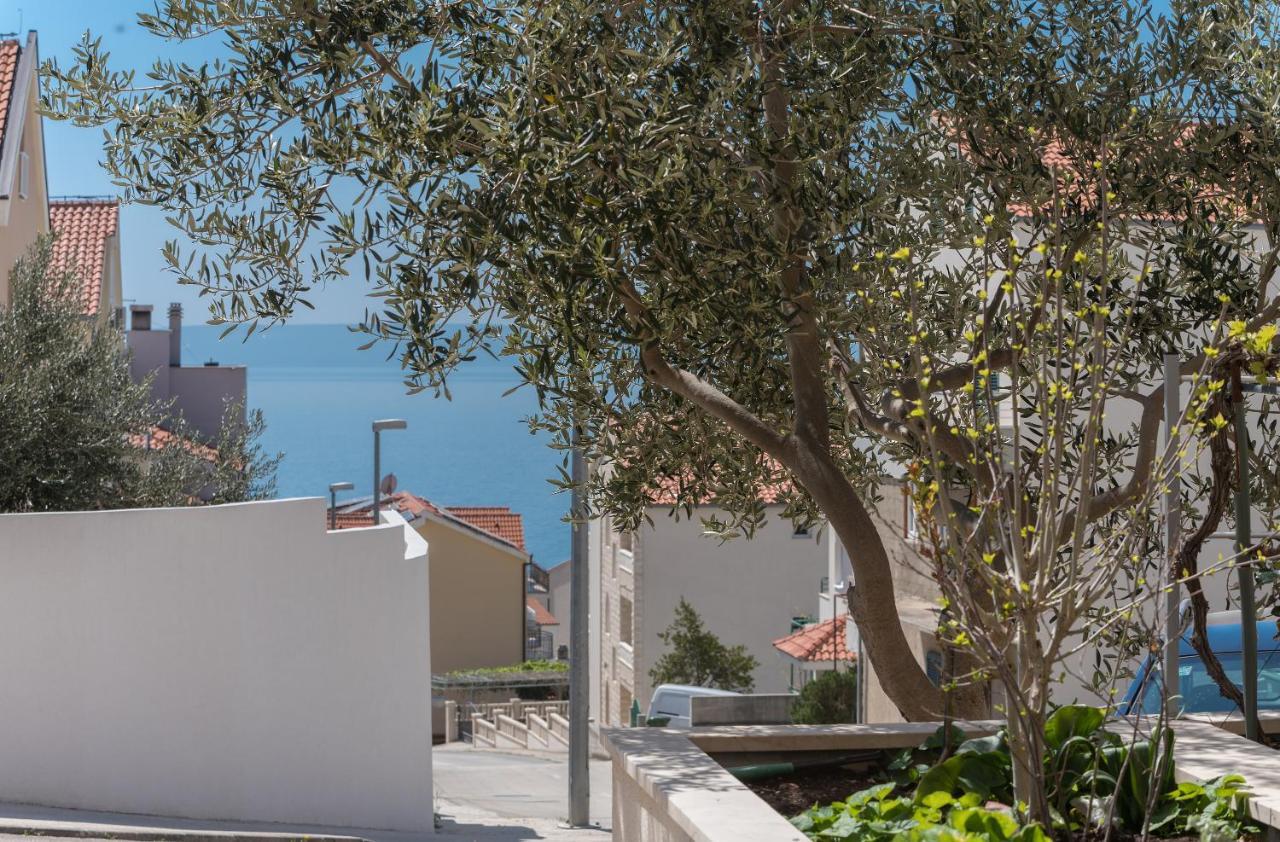Long Apartment Makarska Esterno foto