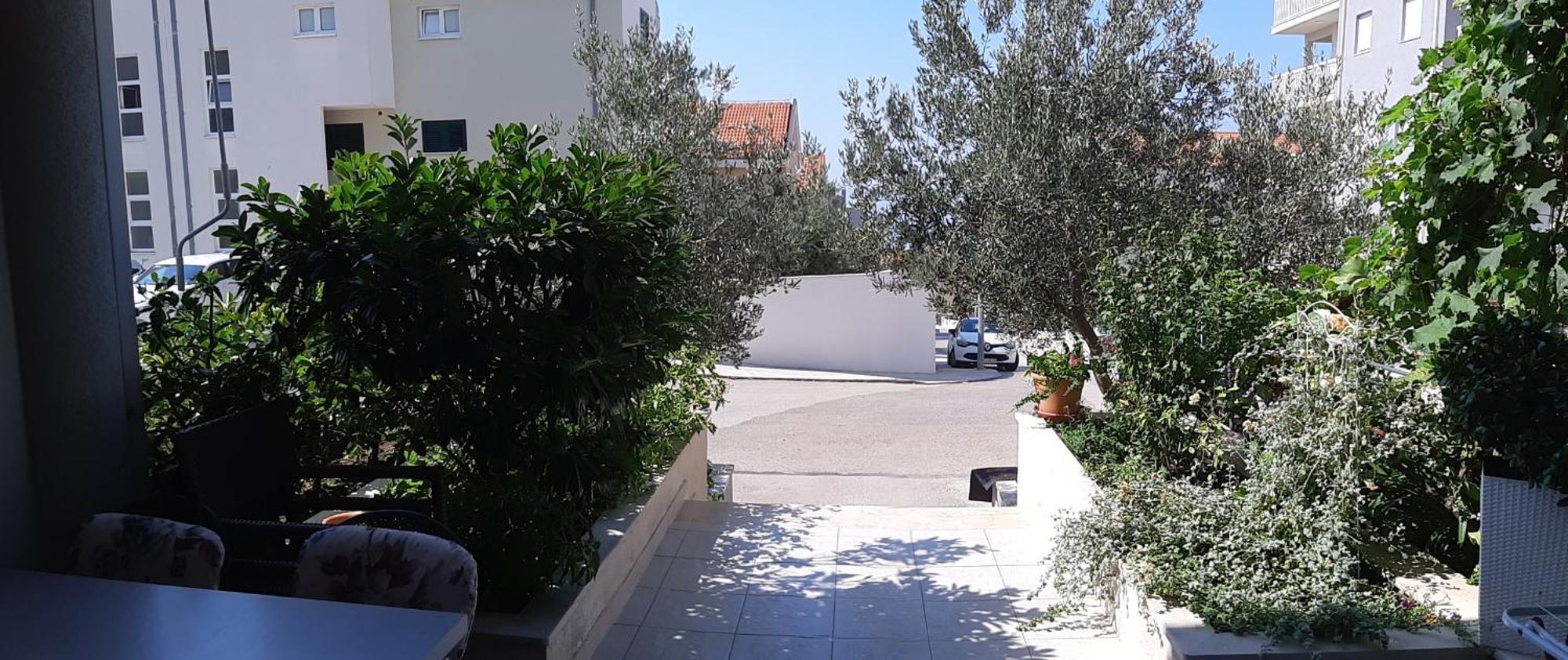 Long Apartment Makarska Esterno foto